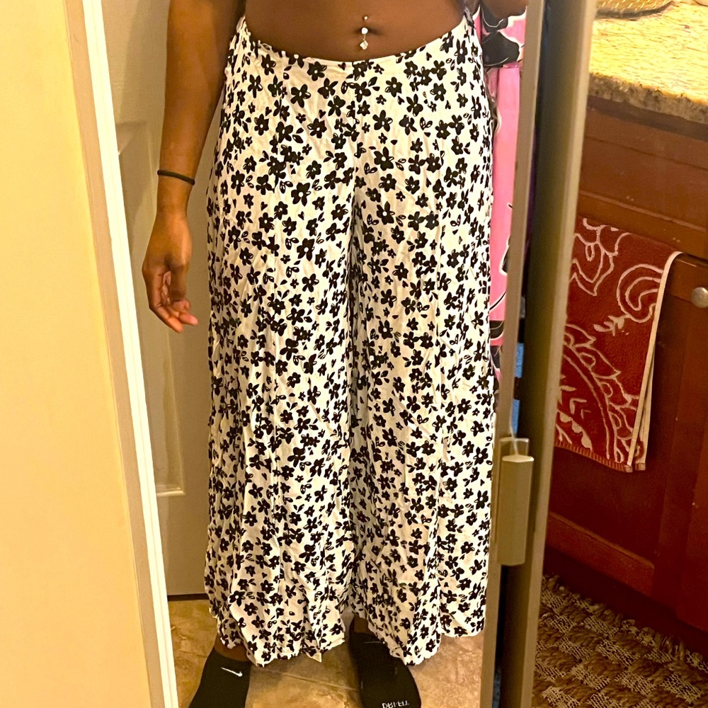 Kendal and Kylie Split Leg Palazzo Pants